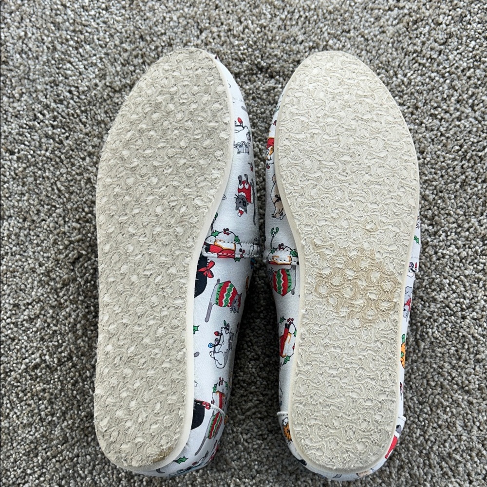 TOMS Multicolor Christmas Cat Pattern Slip-Ons Size 8 - Picture 7 of 13